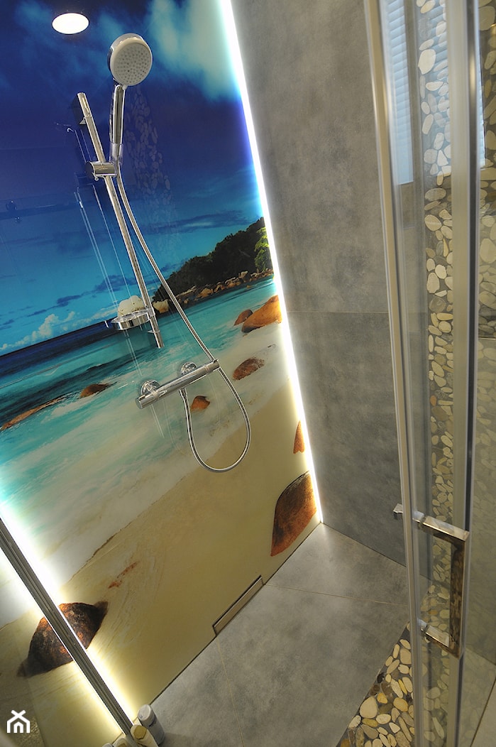 Łazienka z plażą pod prysznicem - zdjęcie od TRK Projekt - Projektowanie i realizcja pod klucz - Homebook