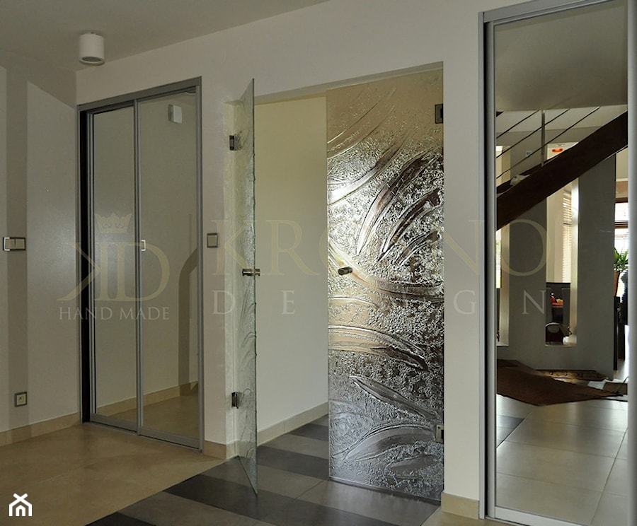 Drzwi szklane - Hol / przedpokój, styl nowoczesny - zdjęcie od investland