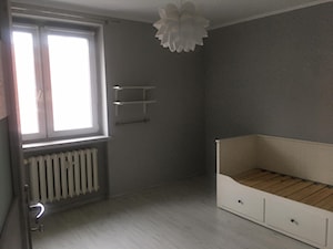 Pokój przed homestagingiem - zdjęcie od Dekwadra Homestaging Aranżacja Projektowanie Wnętrz Wrocław