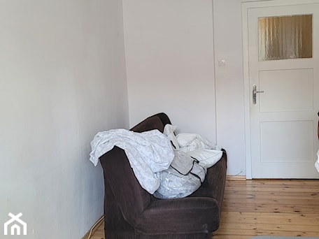 Aranżacje wnętrz - Salon: pokój przed homestagingiem - Dekwadra Homestaging Aranżacja Projektowanie Wnętrz Wrocław. Przeglądaj, dodawaj i zapisuj najlepsze zdjęcia, pomysły i inspiracje designerskie. W bazie mamy już prawie milion fotografii!