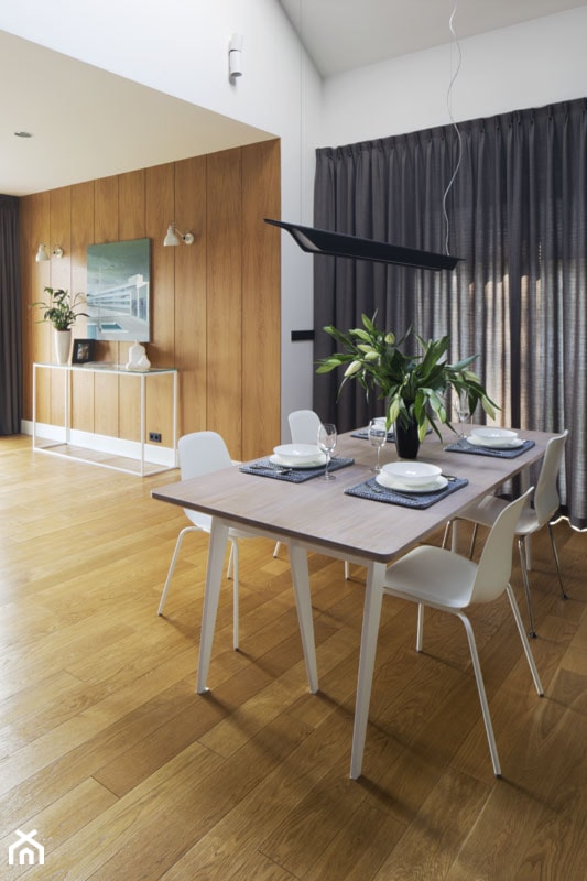 Dom prywatny - Duża biała jadalnia jako osobne pomieszczenie - zdjęcie od ideArchitektura