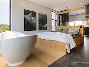 sypialnia połączona z łazienką - zdjęcie od TK Architekci