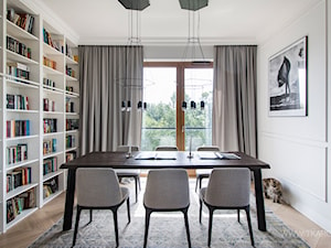 Klasyka Koloru - Duża biała jadalnia jako osobne pomieszczenie, styl nowoczesny - zdjęcie od TK Architekci