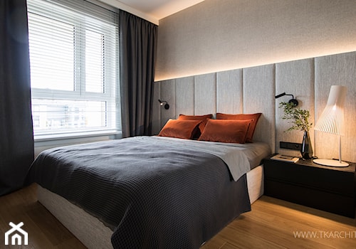 Przytulny Apartament - Średnia beżowa sypialnia, styl nowoczesny - zdjęcie od TK Architekci