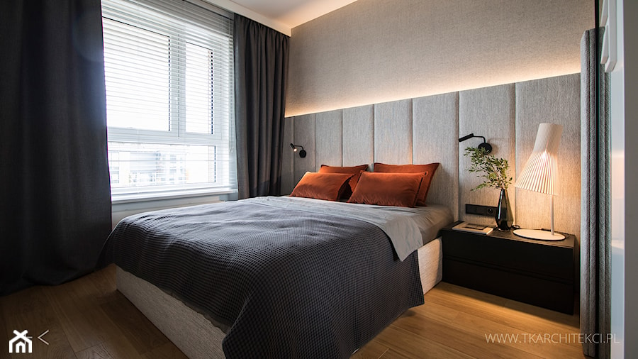 Przytulny Apartament - Średnia beżowa sypialnia, styl nowoczesny - zdjęcie od TK Architekci