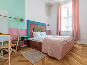 Różowa sypialnia - zdjęcie od Wnętrza Zewnętrza Studio