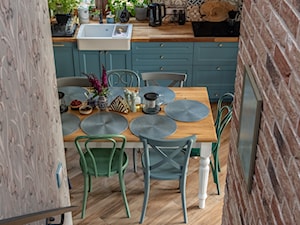 Widok na kuchnię ze schodów - zdjęcie od Wnętrza Zewnętrza Studio