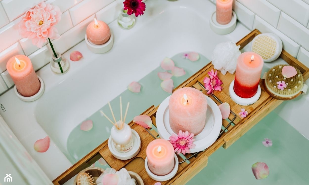 Relaksująca kąpiel ze świecami