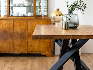 #025 Nowoczesny stół z litego drewna na metalowej podstawie - zdjęcie od AchDeco