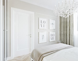 Apartament - Mechelinki - Średnia szara sypialnia, styl glamour - zdjęcie od MEBLOŚCIANKA STUDIO - Homebook