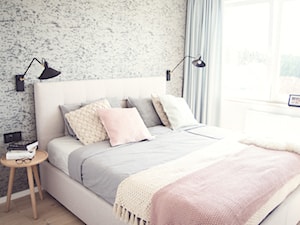 Gdynia Chwarzno - Średnia biała szara sypialnia, styl skandynawski - zdjęcie od MEBLOŚCIANKA STUDIO