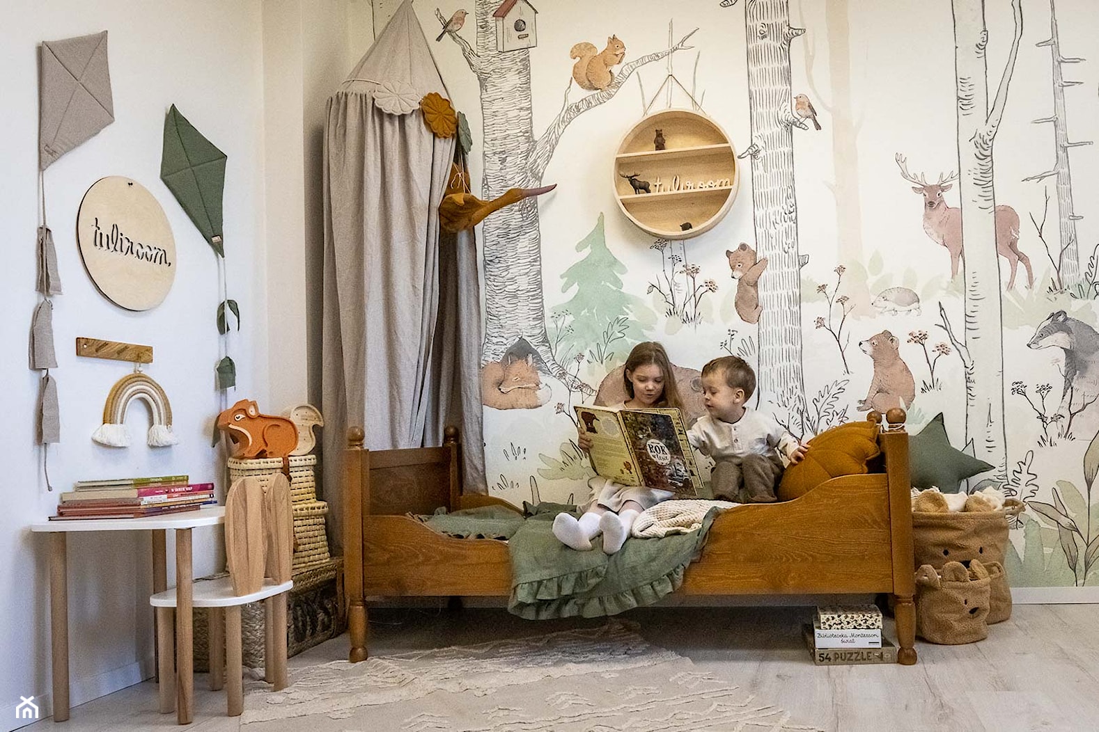 Pokój dziecka z motywem lasu - zdjęcie od Tuliroom - Homebook