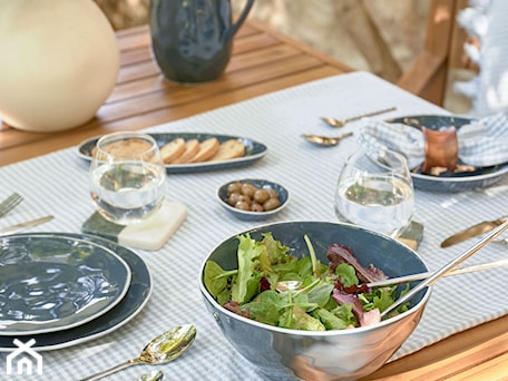 Aranżacje wnętrz - Ogród: Weekend Retreat - Kave Home . Przeglądaj, dodawaj i zapisuj najlepsze zdjęcia, pomysły i inspiracje designerskie. W bazie mamy już prawie milion fotografii!