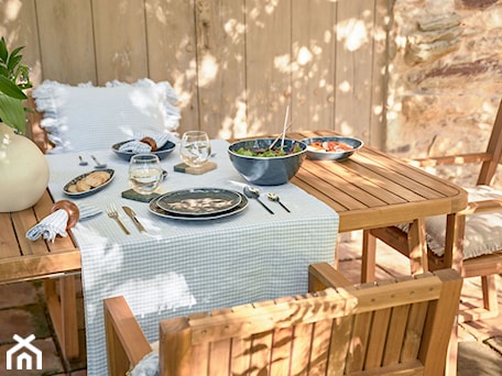 Aranżacje wnętrz - Ogród: Weekend Retreat - Kave Home . Przeglądaj, dodawaj i zapisuj najlepsze zdjęcia, pomysły i inspiracje designerskie. W bazie mamy już prawie milion fotografii!