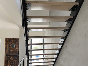 schody drewniane industrialne loftowe metalowe - zdjęcie od reedo schodydesign