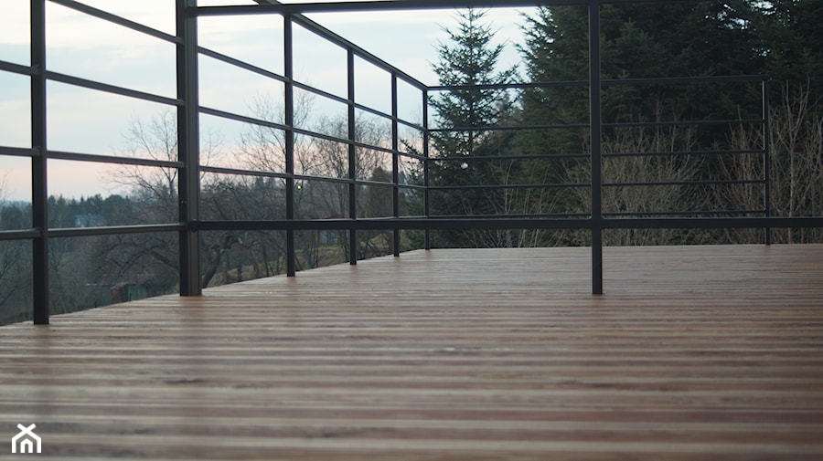 Taras i balkon drzewo modrzew syberyjski - Taras, styl skandynawski - zdjęcie od Drewno Dla Domu