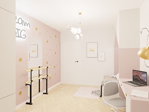 Ujęcie całości pokoju dziewczynki z motywem baletowym - zdjęcie od Kids' Space Concept