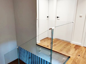 Balustrada metalowa harfa + balustrada szklana na rotulach GDEL - Schody, styl nowoczesny - zdjęcie od GDEL Home Design