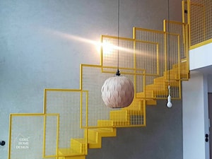 Metalowe schody z balustradą - zdjęcie od GDEL Home Design