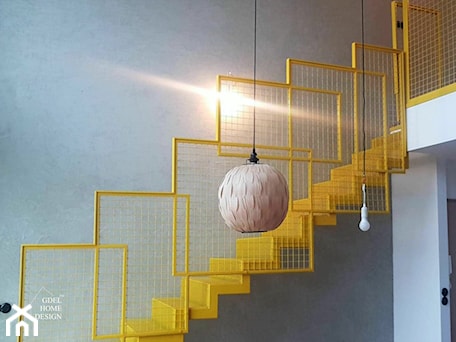 Aranżacje wnętrz - Schody: Metalowe schody z balustradą - GDEL Home Design. Przeglądaj, dodawaj i zapisuj najlepsze zdjęcia, pomysły i inspiracje designerskie. W bazie mamy już prawie milion fotografii!