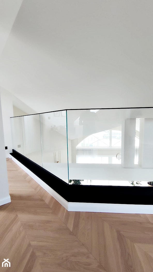 Balustrada szklana na antresoli GDEL - Domy, styl nowoczesny - zdjęcie od GDEL Home Design - Homebook