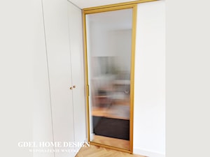 DRZWI PRZESUWNE ZŁOTE SZŁO FLUTES - Sypialnia, styl nowoczesny - zdjęcie od GDEL Home Design