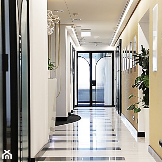 Drzwi loftowe z łukami i ryflowanym szkłem GDEL - Wnętrza publiczne, styl industrialny - zdjęcie od GDEL Home Design