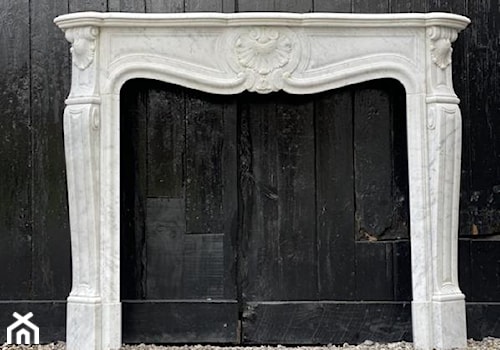 Portal kominkowy Ludwik XV - zdjęcie od Atelier Emerald Pracownia