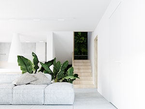 Metamorfoza wnętrza domu typu kostka - Schody, styl minimalistyczny - zdjęcie od ANIEA