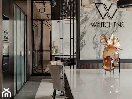 Aranżacje wnętrz - Kuchnia: W.KITCHENS SHOWROOM - w.kitchens. Przeglądaj, dodawaj i zapisuj najlepsze zdjęcia, pomysły i inspiracje designerskie. W bazie mamy już prawie milion fotografii!