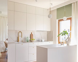 Biała kuchnia w skandynawskim stylu - zdjęcie od Emmi Kuchnie i Wnętrza - Homebook