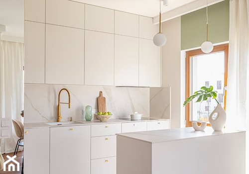 Biała kuchnia w skandynawskim stylu - zdjęcie od Emmi Kuchnie i Wnętrza