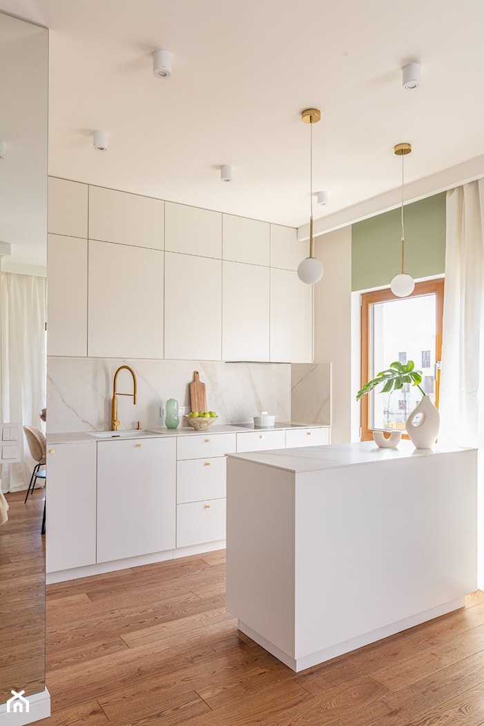 Biała kuchnia w skandynawskim stylu - zdjęcie od Emmi Kuchnie i Wnętrza - Homebook