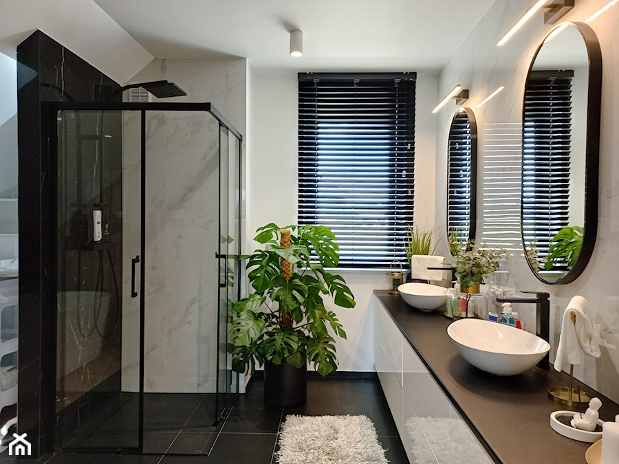 Realizacja czarno-białej łazienki - Łazienka, styl nowoczesny - zdjęcie od Pracownia Abstracto