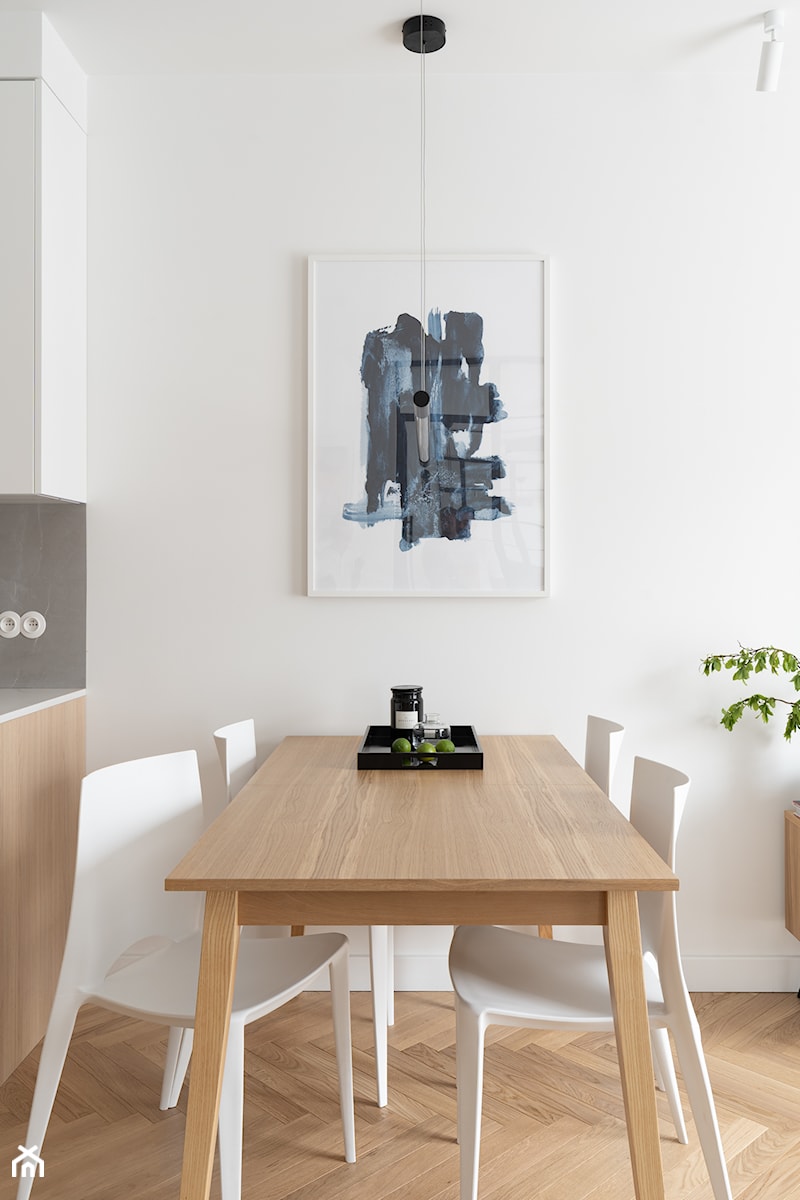 Mieszkanie miłośnika dizajnu w Gdyni- KINK Interiors - Mała biała jadalnia w kuchni, styl nowoczesny - zdjęcie od INKADR Natalia Kaczmarek