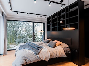 Grabiszyn 270 - Duża biała czarna szara czarny sypialnia, styl nowoczesny - zdjęcie od KLU studio