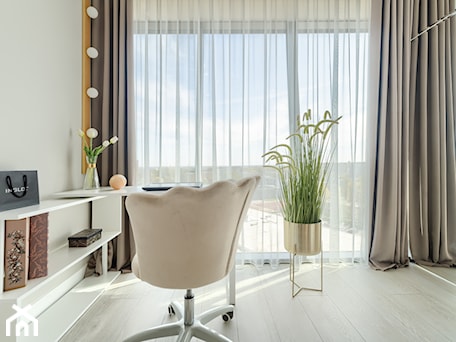 Aranżacje wnętrz - Sypialnia: Apartament Hanza Tower w Szczecinie- Home Staging - ReFresh Home - Home Staging Szczecin. Przeglądaj, dodawaj i zapisuj najlepsze zdjęcia, pomysły i inspiracje designerskie. W bazie mamy już prawie milion fotografii!