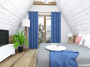 APARTAMENT NR 7 w Zakopanem - na wynajem - Średnia biała sypialnia na poddaszu z balkonem / tarasem, styl skandynawski - zdjęcie od Projektantka ma PLAN