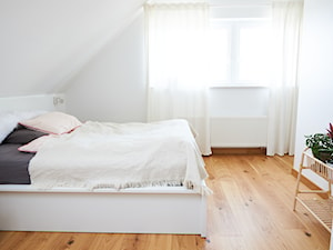 sypialnia w domu jednorodzinnym - zdjęcie od ZA-PROJEKTOWANE pracownia projektowania wnętrz