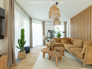 Przytulny salon boho - zdjęcie od M-Architektura Wnętrz