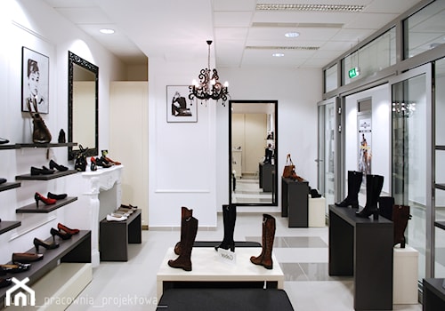 Salon obuwniczy Siedlce - Wnętrza publiczne, styl glamour - zdjęcie od PURPLE PRACOWNIA