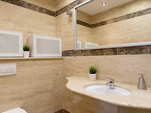 Łazienki - Mała bez okna z punktowym oświetleniem łazienka, styl tradycyjny - zdjęcie od RR Granity
