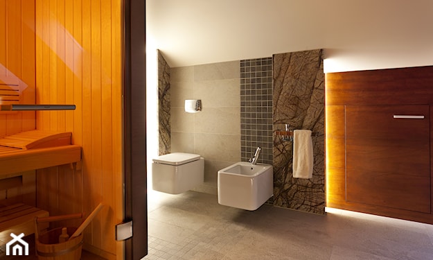 łazienka w kamieniu naturalnym i drewnie