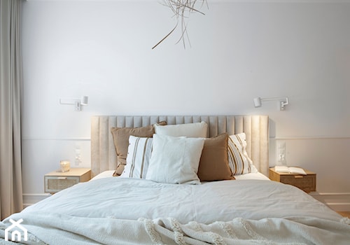 Sypialnia w apartamencie wakacyjnym w Gdyni-Oksywiu - zdjęcie od MPROJEKT MILENA BARANOWSKA-PALIWODA
