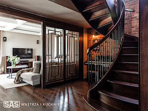 Dom w klasycznym stylu - Schody - zdjęcie od Plasun Kuchnie i Wnętrza