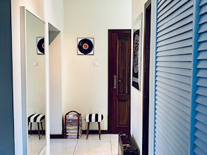 Hol-przedpokój-korytarz - zdjęcie od DECORNELIA HOME STAGING PROJEKTOWANIE WNĘTRZ POZNAŃ Kornelia Crosio-Szwankowska