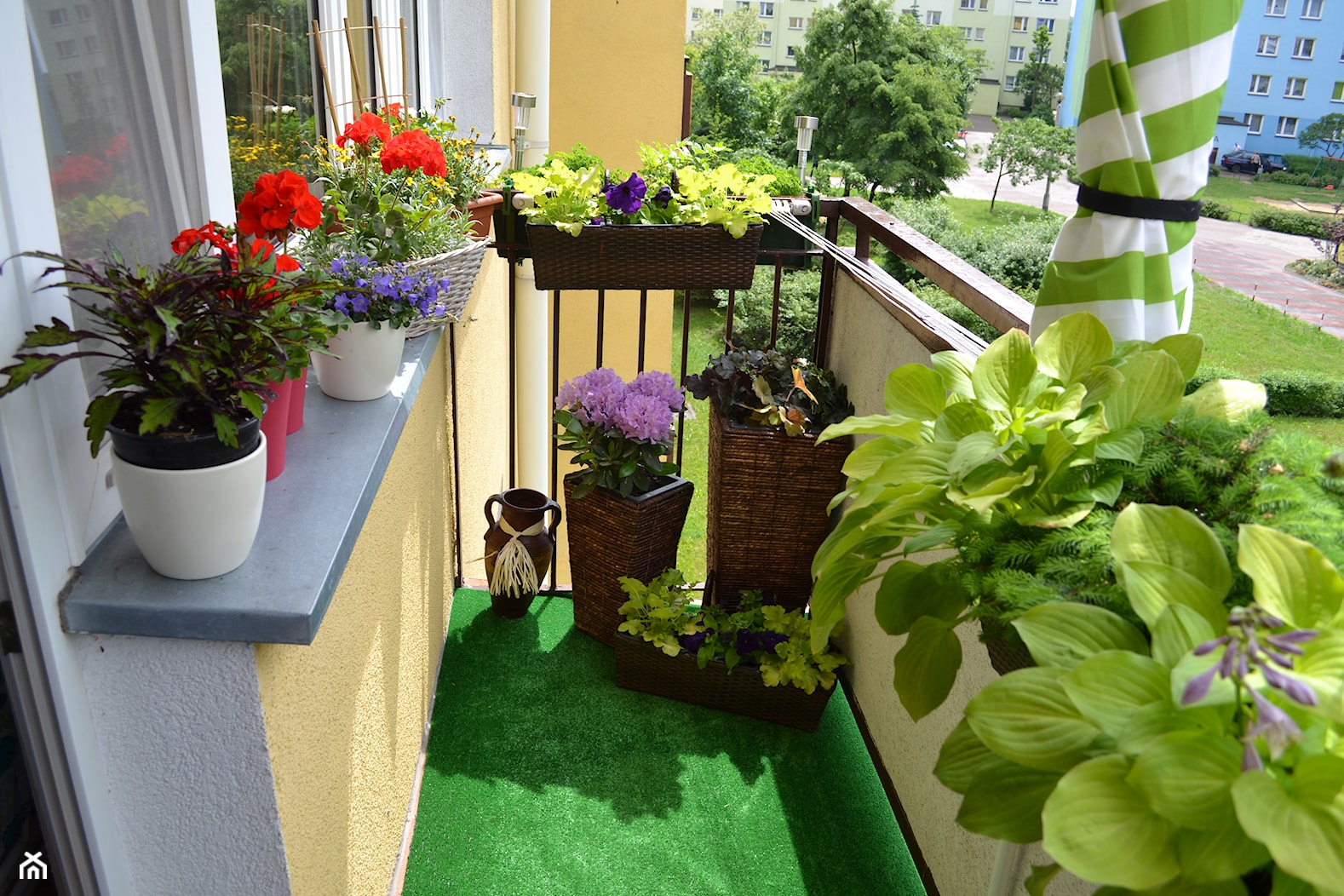 Balkon pełen koloru i ciepła - zdjęcie od Małgorzata Marciniak-Banach - Homebook