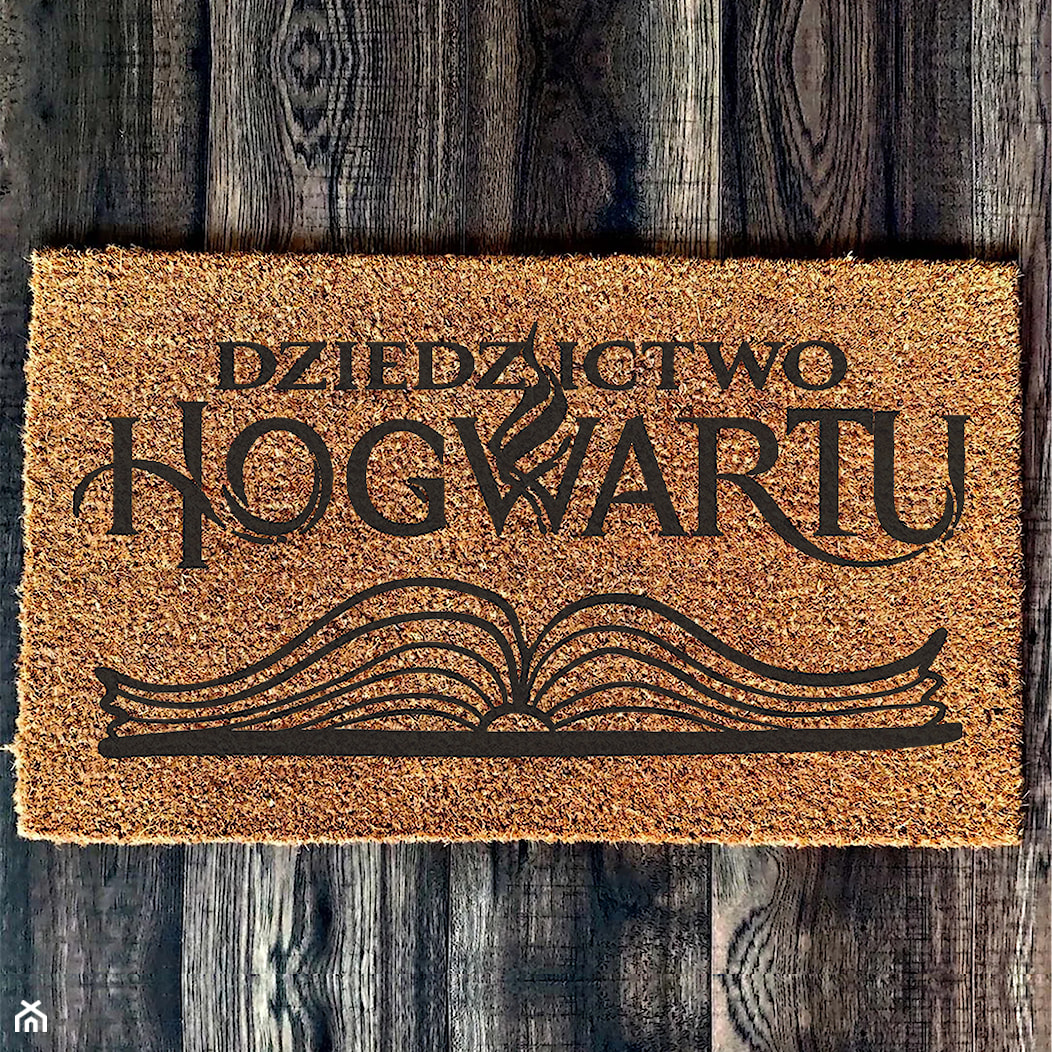 „Dziedzictwo Hogwartu” Wycieraczka kokosowa - zdjęcie od GravStyle - Homebook