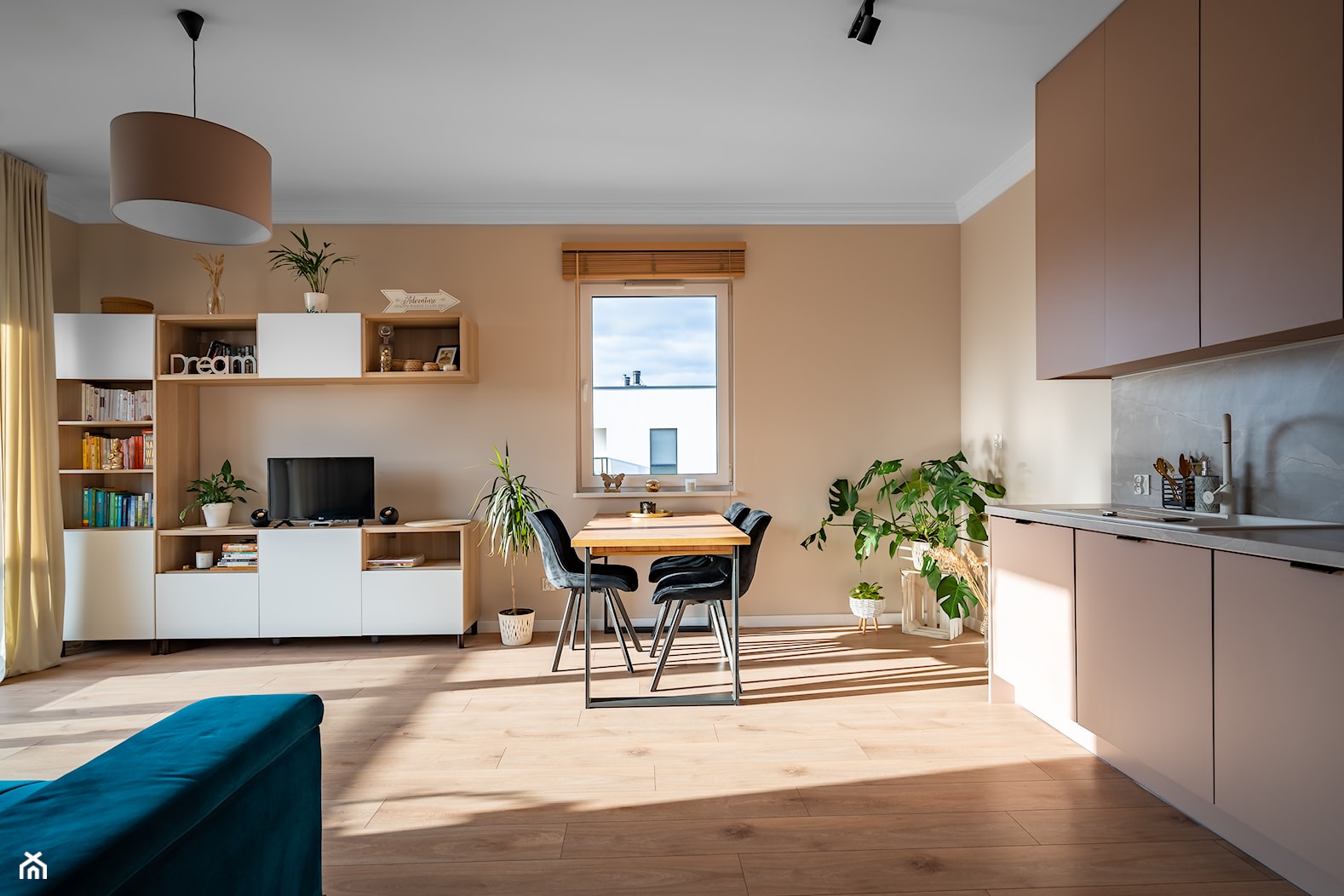 Apartament na sprzedaż - Kuchnia, styl nowoczesny - zdjęcie od Foto Studio Wrzosy - Homebook