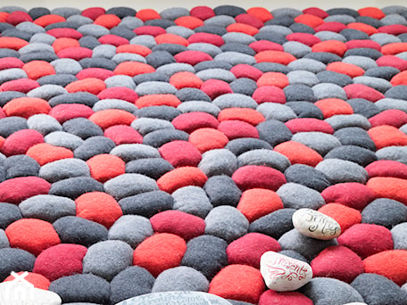 Aranżacje wnętrz - : Dywan Pebble Beach Charcoal & Red - Arte.pl. Przeglądaj, dodawaj i zapisuj najlepsze zdjęcia, pomysły i inspiracje designerskie. W bazie mamy już prawie milion fotografii!